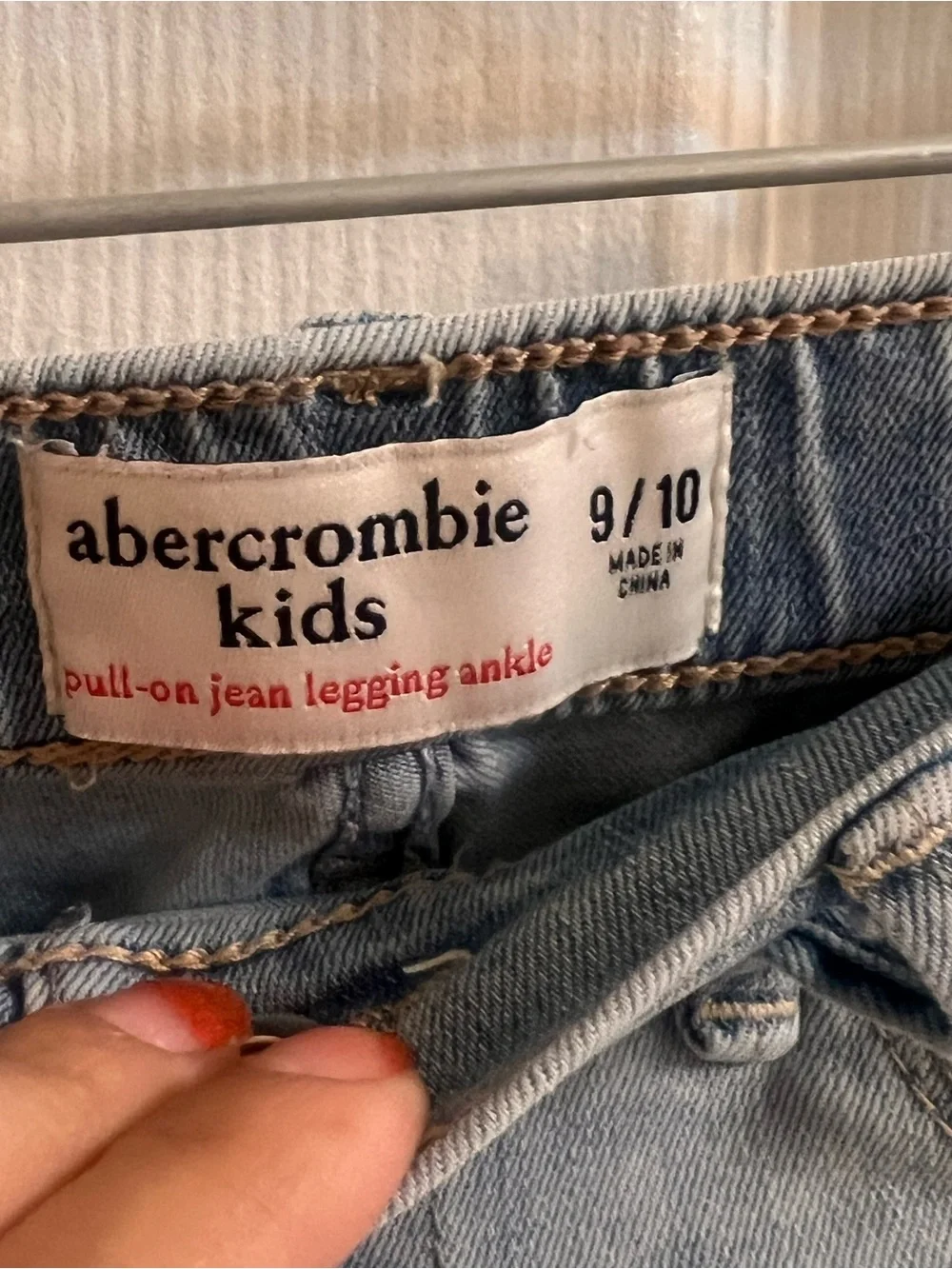 Abercrombie kids high rise jegging Ankle 9/10 Pull On Flower Embroidery